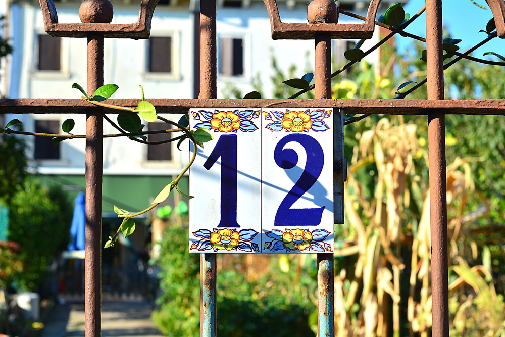 Numéro de maison design et lettre originale en inox